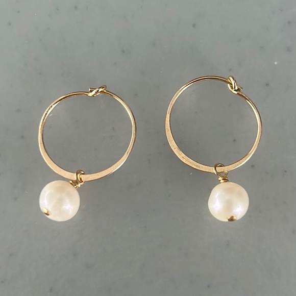 14K Gold Filled Tarnish Resistant Pearl Half Flat Wire Hoop Earrings - Picture 2 of 6